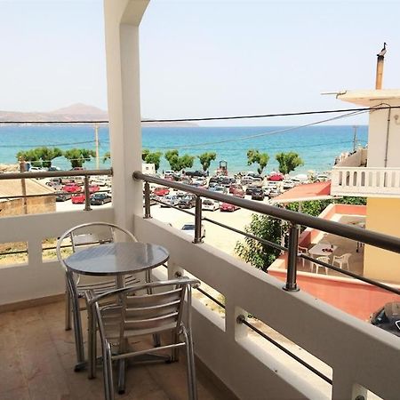 Crown Apartments كاليفيس المظهر الخارجي الصورة