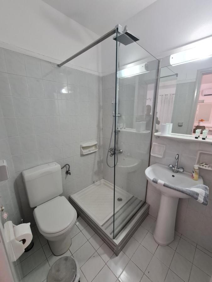 Crown Apartments كاليفيس المظهر الخارجي الصورة